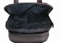 Elegantní taška pro notebook z textilního materiálu - vnitřní členění.
